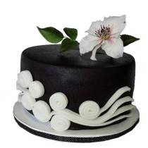 Торт Цветок шиповника на черном