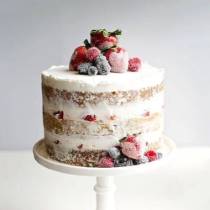 Торт с со свежими ягодами