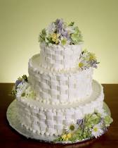 Торт с полевыми цветами белый плетением