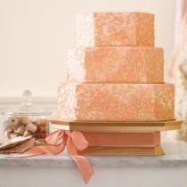 Торт розово-золотой шестиугольник