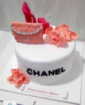 Торт подарок от Chanel на день рождения