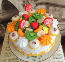 Торт на день рождения фруктовая сладкоежка