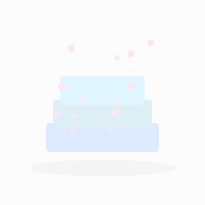 Торт нежный детские торты в виде мультфильма история игрушек с кремовым декором и ягодами