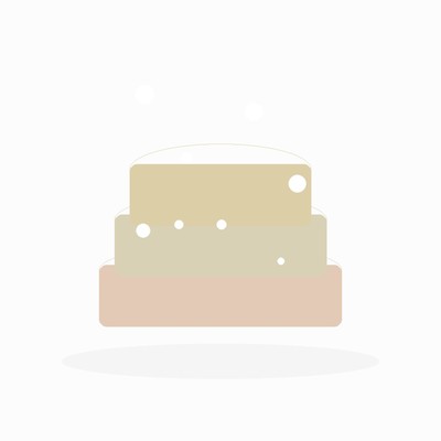 Торт нежный ледниковый период с кремовым декором и ягодами