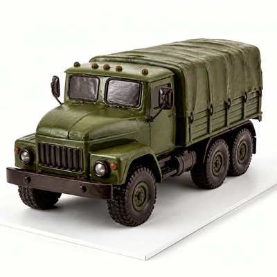 Торт в виде военной машины с шоколадным декором