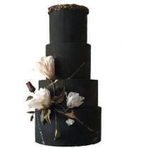 Торт Черный с цветами