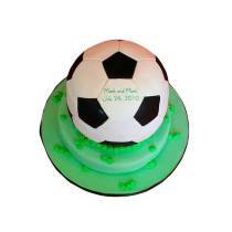 Торт Футбольный мяч на траве