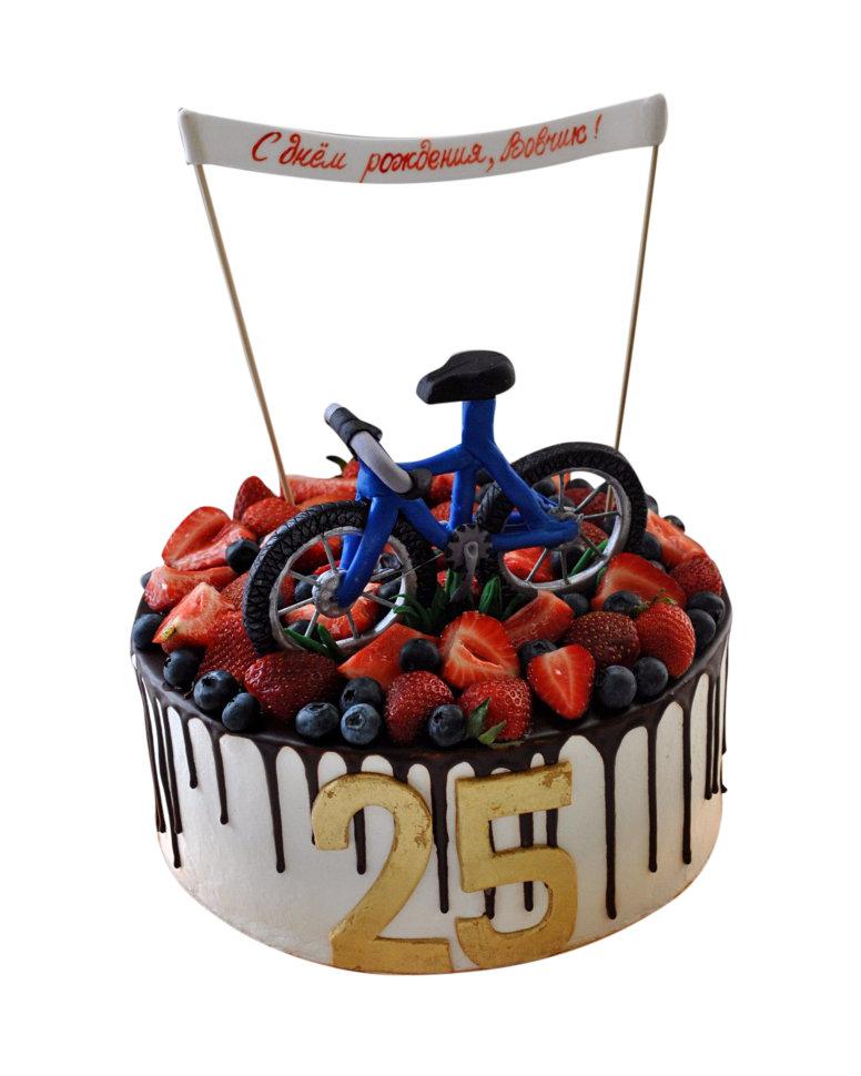 Торт именной на 25 лет с велосипеом на старте