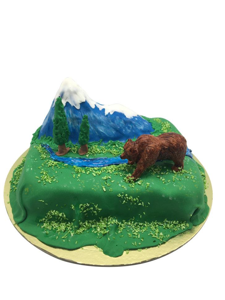 Торт медведь в лесу