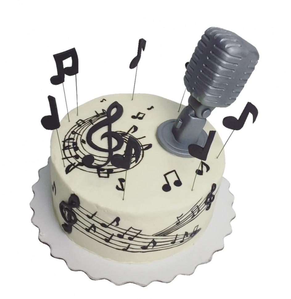 Торт с микрофоном и нотами — изумительный презент для гурмана-меломана
