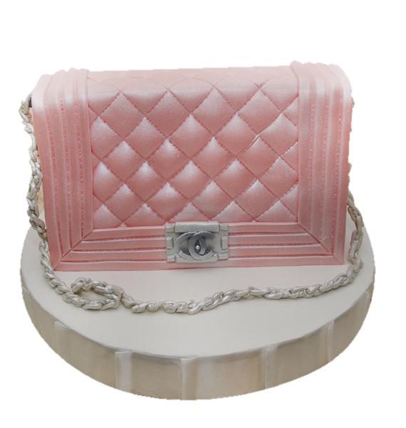 Торт розовая сумочка от Chanel