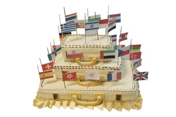 Торт для путешественника с флагами
