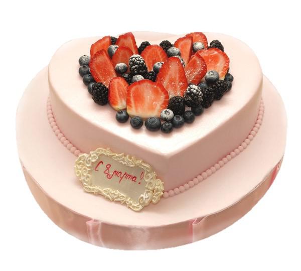 Торт сердечные ягоды на розовом