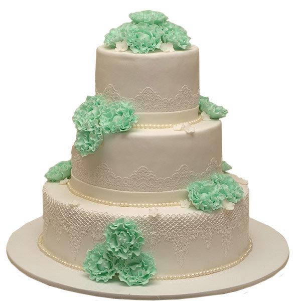 Торт белое кружево и зеленые цветы