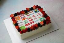 Торт Любимый магазин с ягодами