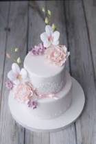 Торт с цветами двухъярусный белый с ажуром