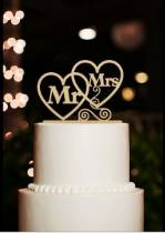 Торт с цветами двухъярусный Mr-Mrs в сердцах