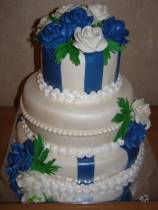 Торт с цветами бело-синий