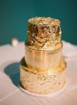Торт трехъярусный сусальное золото