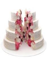 Торт с цветами четырехъярусный с разрезом