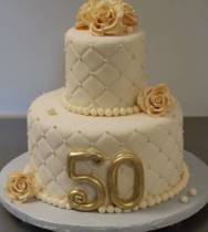 Торт маме на 50 с желтыми розами