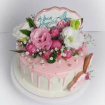 Торт Бело-розовый с живыми цветами