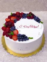 Торт маме С днем рождения с ягодами