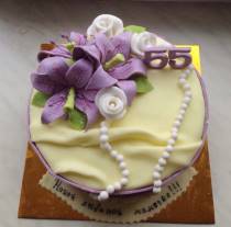 Торт Нашей любимой 55 лет с лилиями