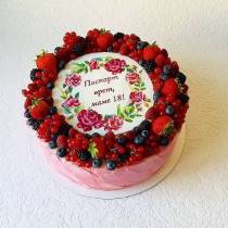 Торт С картинкой из роз и ягодами
