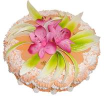 Торт с кружевом и цветами